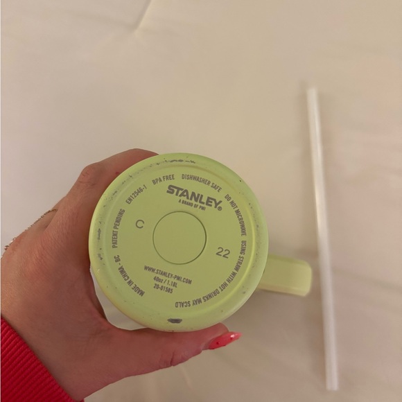 Stanley Neon Green 40oz Quencher - Picture 5 of 8